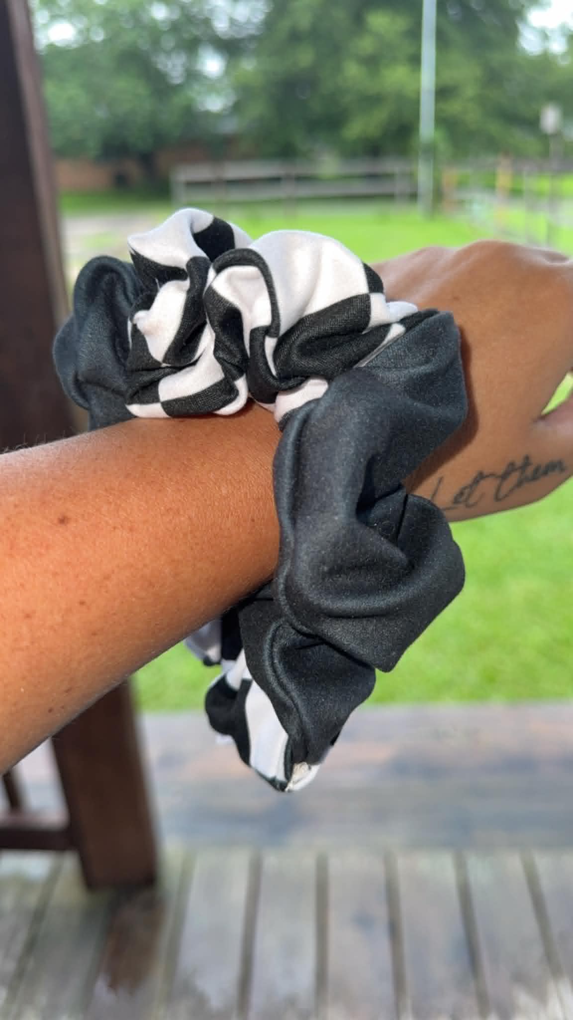Checkered  -Scrunchies