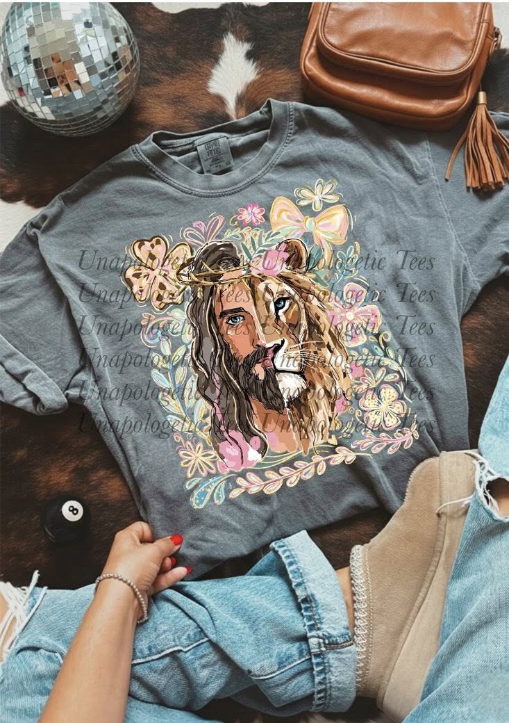 Floral Jesus Lion - T-Shirt